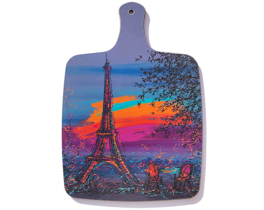 Chopping board with handle featuring artwork of the Eiffel Tower in Paris by artist Hannah van Bergen